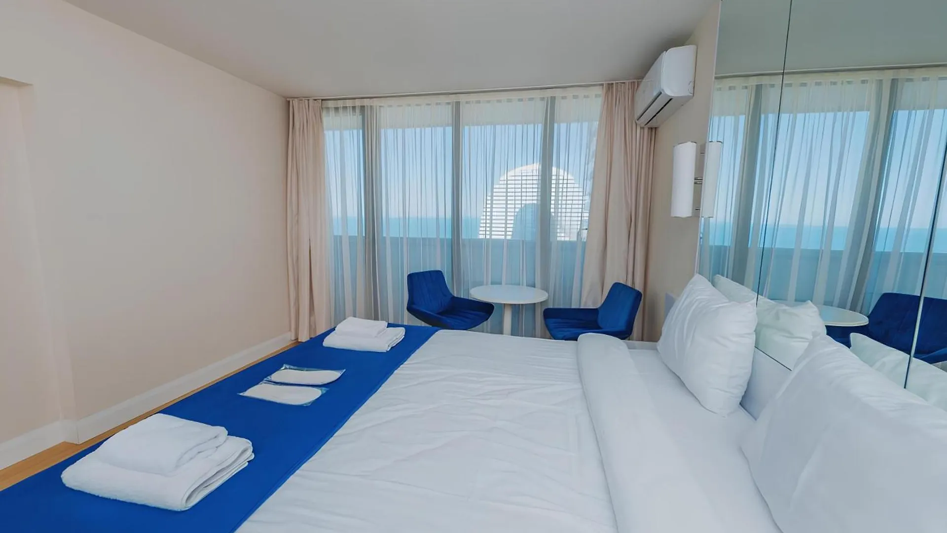 Apartment Panorama Orbi City Sea View