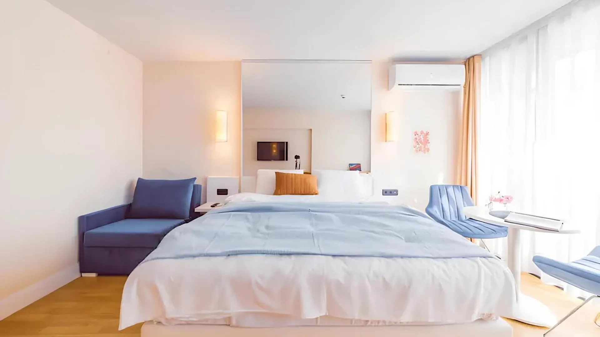 Apartment Panorama Orbi City Sea View