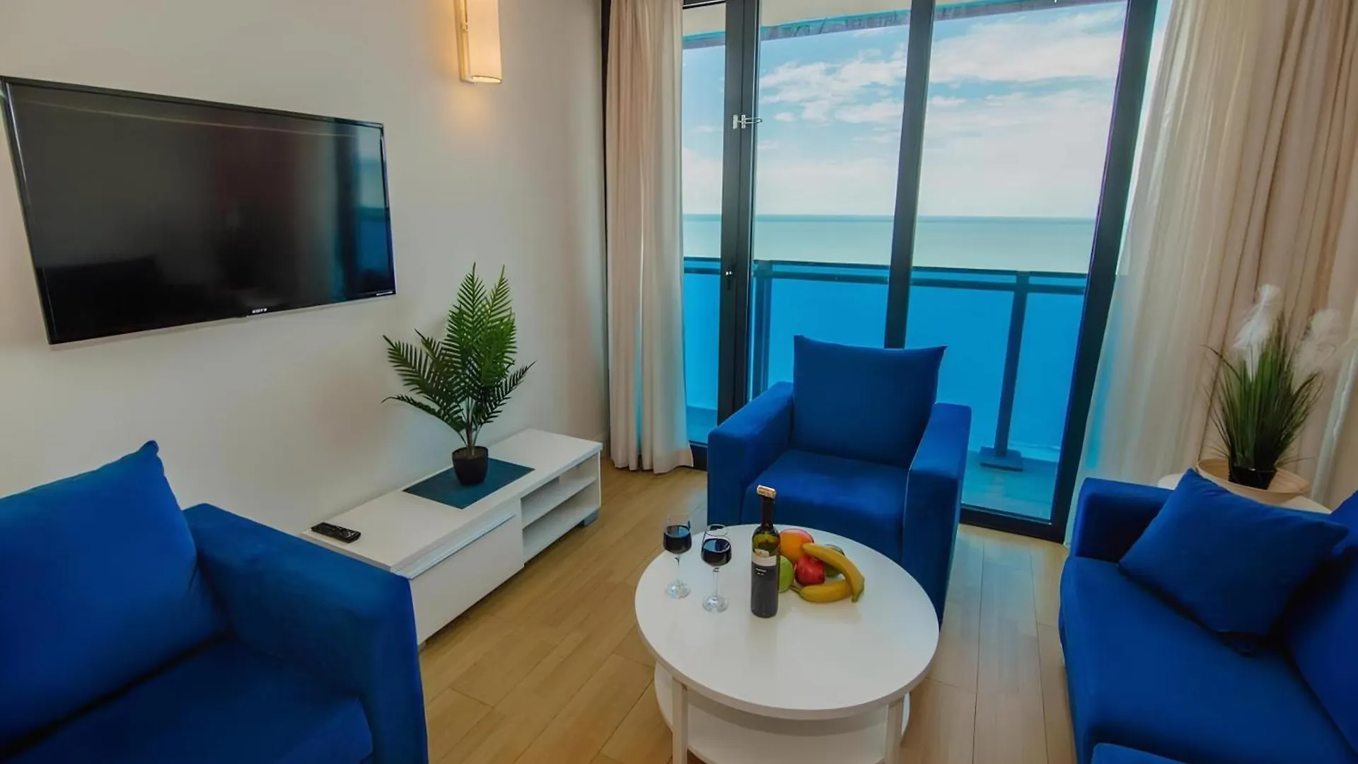 Panorama Orbi City Sea View 0*, Batumi