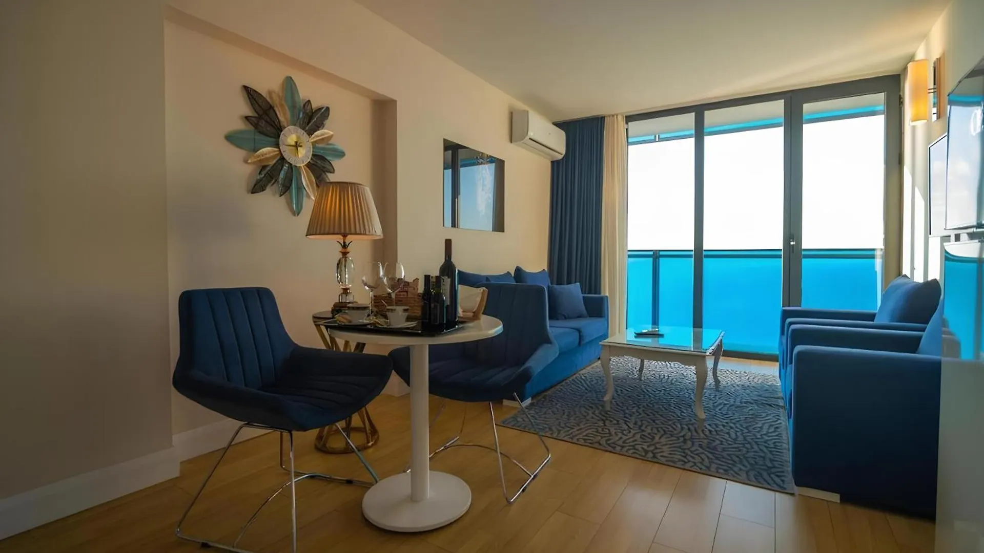 Panorama Orbi City Sea View Apartment